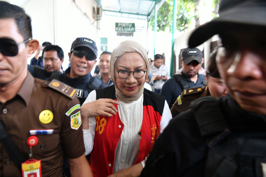 Ratna menjalani sidang perdana untuk kasusnya pada 28 Februari. Tiga bulan setelahnya, Jaksa Penuntut Umum menuntut Ratna Sarumpaet dihukum enam tahun penjara karena melanggar Pasal 14 ayat (1) Undang-Undang Nomor 1 Tahun 1946 tentang Peraturan Hukum Pidana.