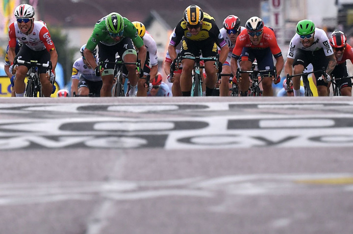 Pembalap dari tim Jumbo-Visma yang juga sempat mengalami tabrakan beruntun pada etape pembuka di Brussels itu berhasil mengalahkan pembalap Australia Caleb Ewan (Lotto Soundal) dan Peter Sagan (Bora Hansgrohe) dari Slovakia di posisi kedua dan ketiga.