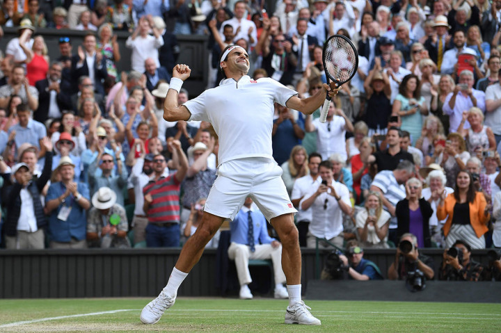 Federer berhasil melaju ke final usai menundukkan Nadal 7-6(3), 1-6, 6-3, 6-4 yang berlangsung selama tiga jam 20 menit. Pertemuan keduanya di semifinal menjadi pertandingan pertama di lapangan rumput sejak final Wimbledon 2008, yang dimenangkan Nadal.