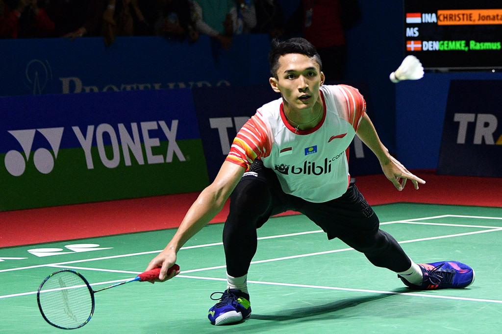 Jonatan berhasil melaju ke babak selanjutnya setelah menang 21-17, 24-22.