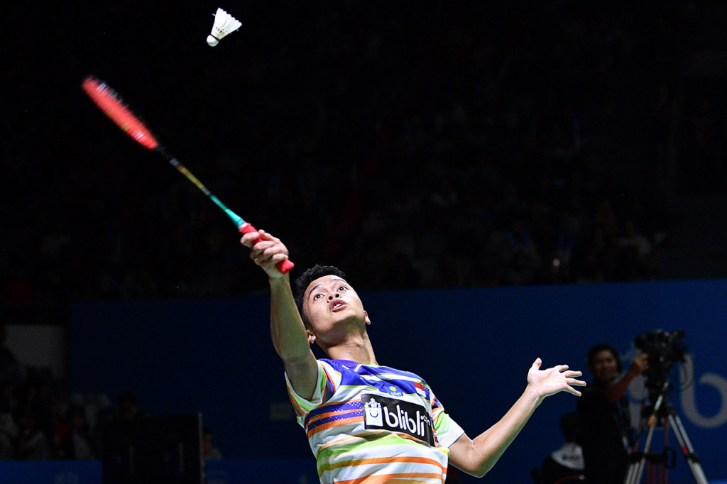 Tunggal putra Indonesia Anthony Sinisuka Ginting juga berhasil melaju ke babak selanjutnya setelah menang 20-22, 23-21, 21-18 atas Lu Guang Zu.