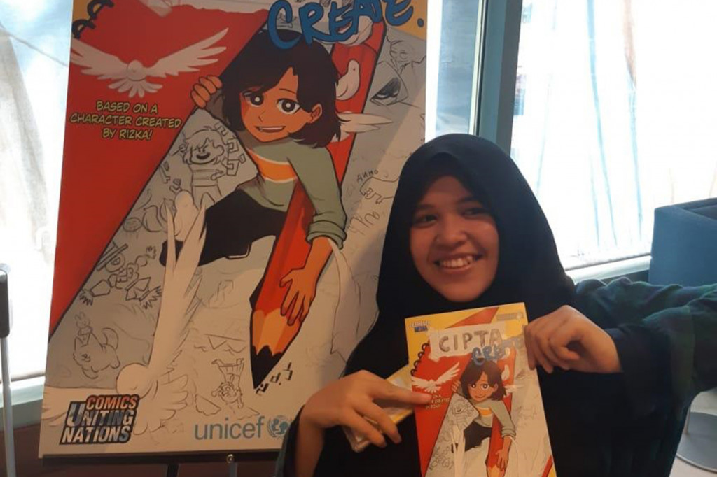 Pemenang Kontes Komik Superhero UNICEF 2019 asal Makassar, Sulawesi Selatan, Rizka Raisa Fatimah Ramli (18), meluncurkan komiknya di kantor pusat UNICEF di New York, AS.