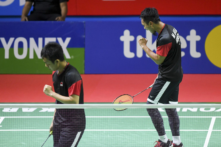 Akhirnya, Ahsan/Hendra berhasil menang dua gim langsung dengan skor akhir 28-26, 21-17 dalam tempo 51 menit.