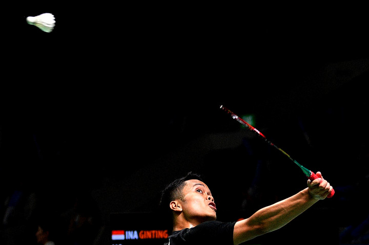 Sementara Tunggal putra Indonesia Anthony Sinisuka Ginting gagal melaju babak perempat final setelah kalah 22-20 11-21, 21-1 dari tunggal putra Thailand Kantaphon Wangcharoen.