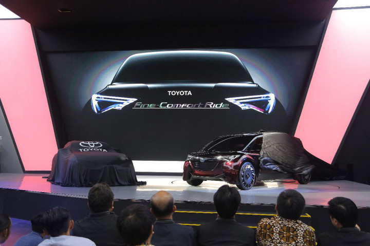 Toyota Astra Motor (TAM) pada hari pertama gelaran GIIAS 2019 meluncurkan Toyota GR Supra, Hi-Ace dengan konsep baru sepert New Fortuner TRD Sportifo.