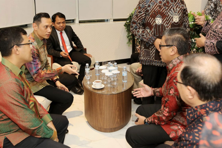 Kegiatan Anugerah KPAI ini diselenggarakan dalam rangka memperingati Hari Anak Nasional, dan merupakan kegiatan pemberian anugerah ke-3 dengan tema 'Indonesia Ramah Anak di Era Milenial', setelah sebelumnya pernah diadakan pada tahun 2015 dan tahun 2016.  Selain SBY, KPAI juga memberikan penghargaan khusus kepada Presiden Ke-5 RI Megawati Soekarnoputri atas kepeloporan berdirinya KPAI melalui Keputusan Presiden tentang Komisi Perlindungan Anak Indonesia pada masa pemerintahannya. Malam itu musisi legendaris Titiek Puspa juga dianugerahi Lifetime Achievement Perlindungan Anak oleh KPAI.
