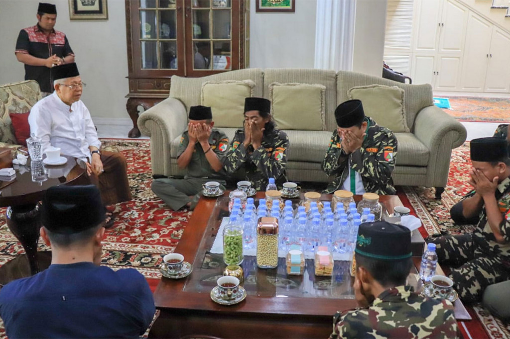 Maskun Arif Hidayat menjelaskan, bahwa apa yang ia lakukan semata-mata karena cintanya terhadap ulama. 