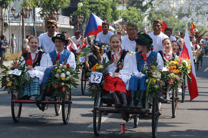 Senin, 22 Juli 2019, peserta akan berkunjung ke Monumen Tugu Pahlawan, Museum BI, House of Sampoerna. Dan sore harinya akan ada tampilan Seni di Taman Bungkul. Selasa 23 Juli digelar workshop di Balai Pemuda Pemuda sisi barat, dilanjutkan dengan tampilan seni di G-Walk Citraraya. Penanaman Pohon di Taman Hiburan Pantai (THP) Kenjeran pada Rabu, 24 Juli dan Tampilan Seni di Ciputra World serta Royal Plaza pukul 18.30-21.00 WIB.