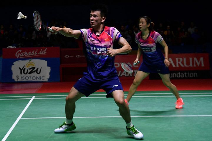 Ini menjadi kemenangan kesembilan bagi unggulan pertama itu dalam 10 kali pertemuan dengan kompatriot senegaranya. Gelar ganda campuran itu juga merupakan gelar pertama bagi Zheng/Huang di Indonesia Open. Tiongkok terakhir kali meraih gelar di ganda campuran Indonesia Open lewat Xu Chen/Ma Jin pada 2015 dan 2016.