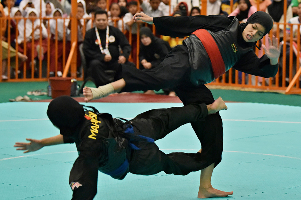 Kurnia Fatma berhasil meraih medali emas setelah mengalahkan Nor Syakirah dengan skor 4-1.