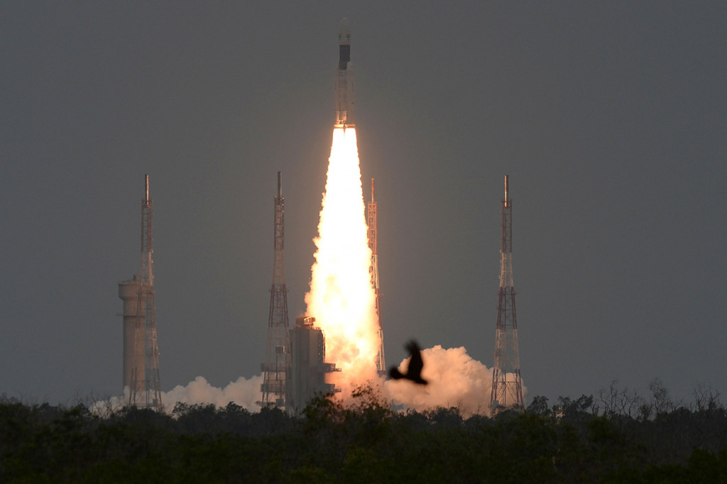 Chandrayaan-2 diluncurkan pada pukul 14.43 waktu lokal dari Pusat Antariksa Sriharikota. Dalam bahasa Sanskerta, Chandrayaan berarti kendaraan Bulan. Afp Photo/Arun Sankar