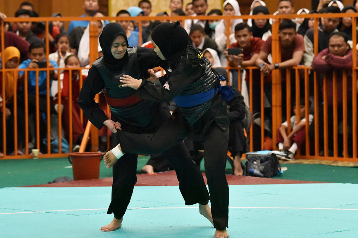 Atifa Fismawati berhasil meraih medali emas setelah mengalahkan Ummi Zaite Jabariah dengan skor 5-0. 