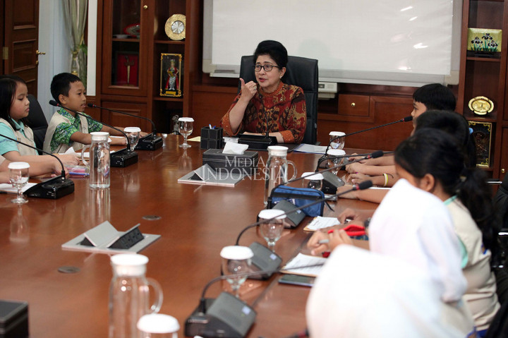 Dengan penuh percaya diri, para Repcil pun melontarkan beberapa pertanyaan seputar kesehatan anak, termasuk di antaranya masalah stunting, kecukupan jumlah dokter di Indonesia, hingga cara membedakan obat asli dan palsu yang marak beredar di masyarakat.