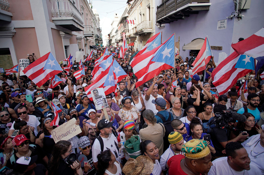 Gubernur Puerto Rico Ricardo Rossello akhirnya mengundurkan diri setelah selama dua pekan ini terus didemo secara besar-besaran oleh warganya yang menuntut pengunduran dirinya.  Afp Photo/Eric Rojas