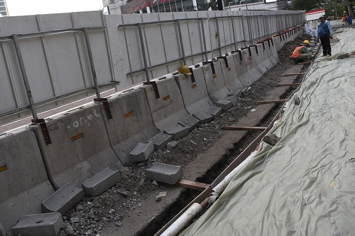 Menurut Kepala Dinas Bina Marga DKI Jakarta Hari Nugroho, revitalisasi tersebut dilakukan untuk memberikan kenyamanan pejalan kaki, sekaligus mempercantik wajah Ibukota.