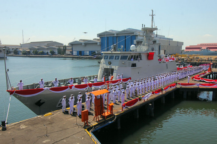 KCR Kerambit 627 merupakan pesanan Kemenhan untuk TNI Angkatan Laut yang memiliki fungsi pokok diantaranya sebagai peperangan anti kapal permukaan, 'off-shore patrols', aktivitas pengintaian serta 'search and rescue' (SAR). KRI Kerambit- 627 selanjutnya akan dioperasikan di wilayah Komando Armada (Koarmada) I.