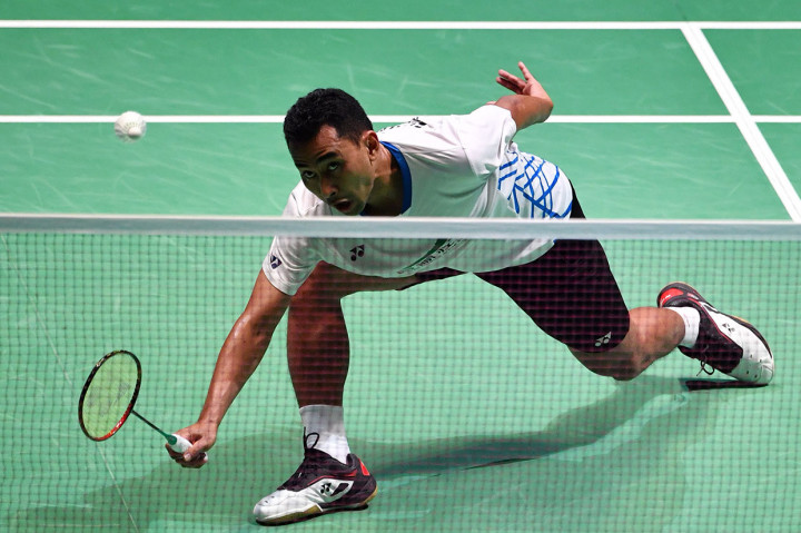 Sementara Tommy Kurniawan dikalahkan Praneeth dengan skor 21-12 dan 21-15 hanya dalam waktu 35 menit. Dengan hasil tersebut maka catatan pertandingan keduanya kini imbang 2-2.
