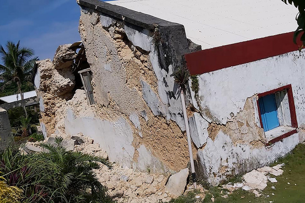 Gereja Sta Maria de Mayan di Itbayat, Pulau Batanes runtuh setelah digoyang gempa kembar, Sabtu, 27 Juli 2019 subuh waktu setempat. 