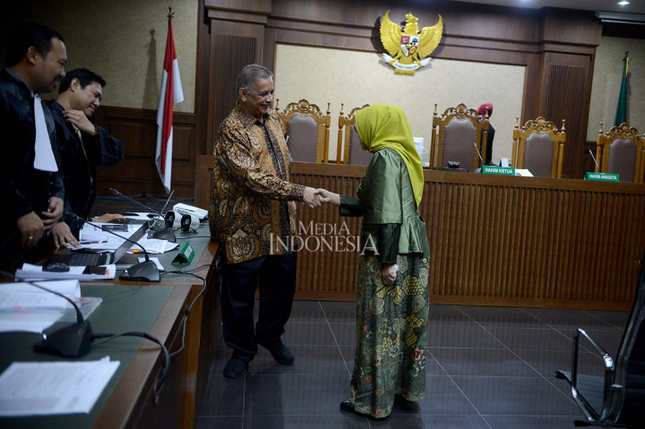 Menurut Kotjo, tawaran tersebut disampaikan Sofyan saat bertemu di Hotel Mulia. Saat itu, Kotjo mengaku bertemu Sofyan bersama mantan Wakil Ketua Komisi VII DPR Eni Maulani Saragih.