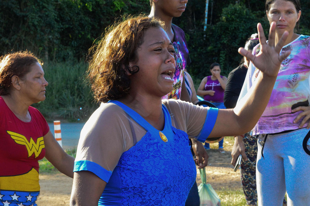 Kerusuhan pecah di Altamira Regional Recovery Center pada Senin sekitar pukul 7:00 pagi (1000 GMT), kata seorang pejabat dari departemen pemasyarakatan pemerintah negara bagian kepada AFP. Dua penjaga sempat disandera selama bentrokan yang berlangsung sekitar lima jam. Para penjaga akhirnya dibebaskan.