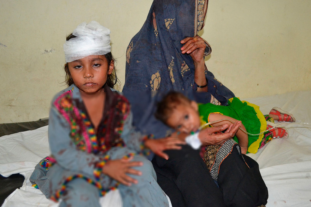 Juru Bicara Pemerintah Provinsi Liaqat Shahwani mengkonfirmasi serangan itu, mengatakan kepada AFP bahwa serangan itu terjadi pada jam-jam sibuk di pasar yang sibuk di dalam kota. 