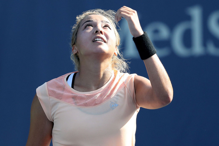 Kesalahan ganda yang dilakukan Gauff membuat Diyas mencatat poin kemenangan pada set kedua. Setelah ini Gauff tak bisa lagi menembus untuk menyerah 2-6.   