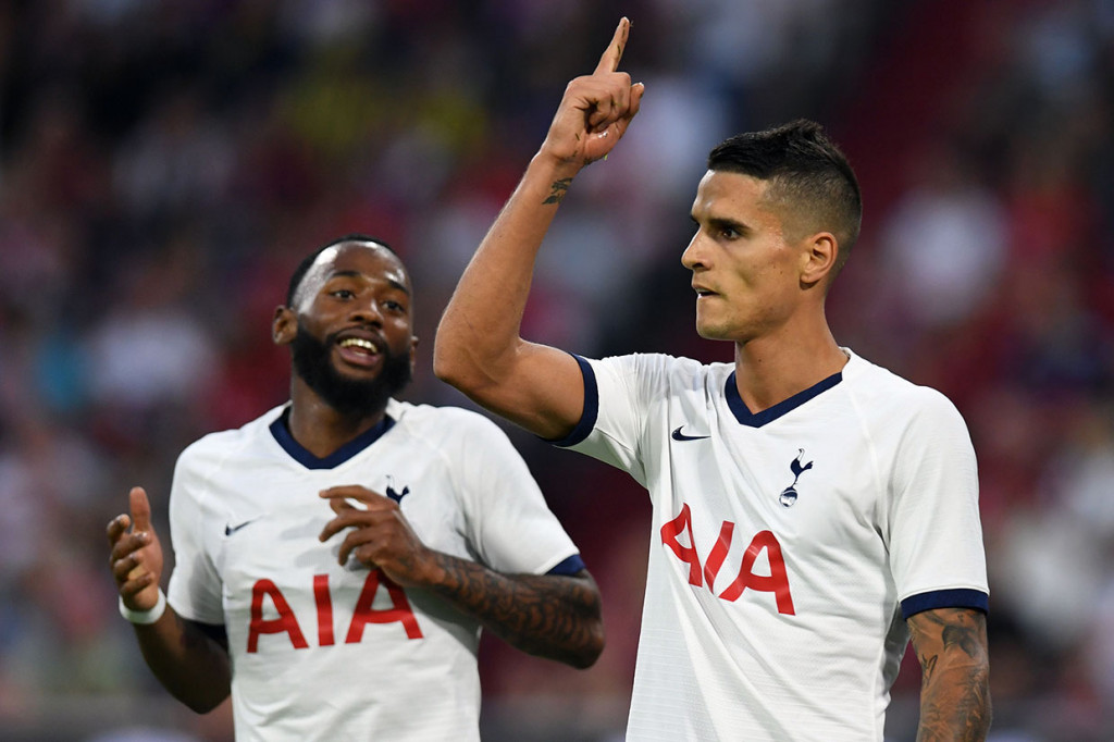 Di waktu normal, Tottenham Hotspur unggul terlebih dahulu lewat Erik Lamela pada menit ke-19.