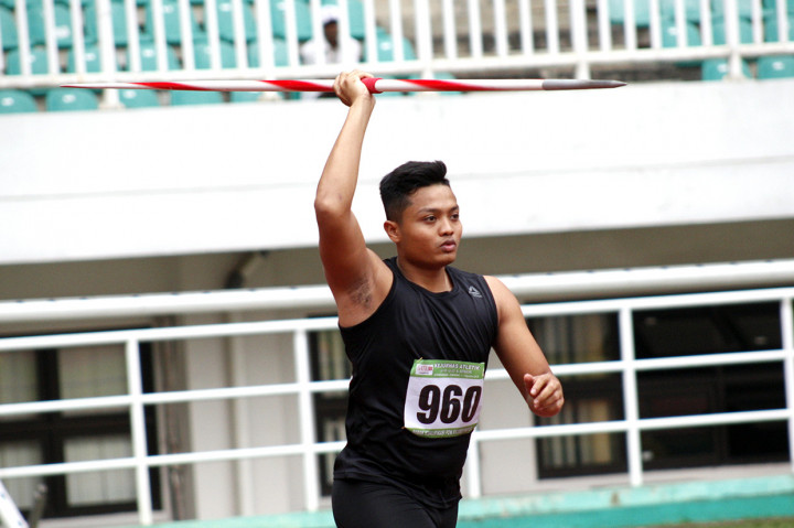 Atlet Abdul Hafiz asal Sumatera Utara Abdul Hafiz menempati posisi pertama dengan jarak 68,74 meter, pada final Lempar Lembing putra Kejurnas Atletik 2019 di Stadion Pakansari, Bogor, Jawa Barat.