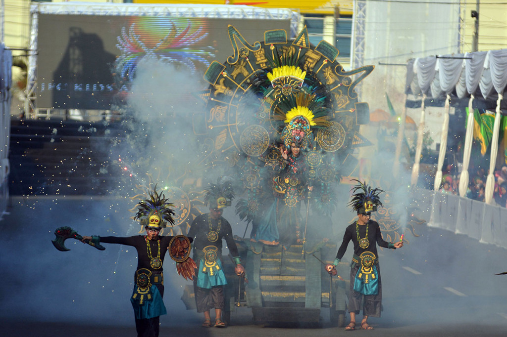 Kids & Artwear Carnival merupakan rangkaian JFC ke-18 dengan tema 'Tribal Grandeur' yang berarti keagungan suku-suku bangsa di dunia.