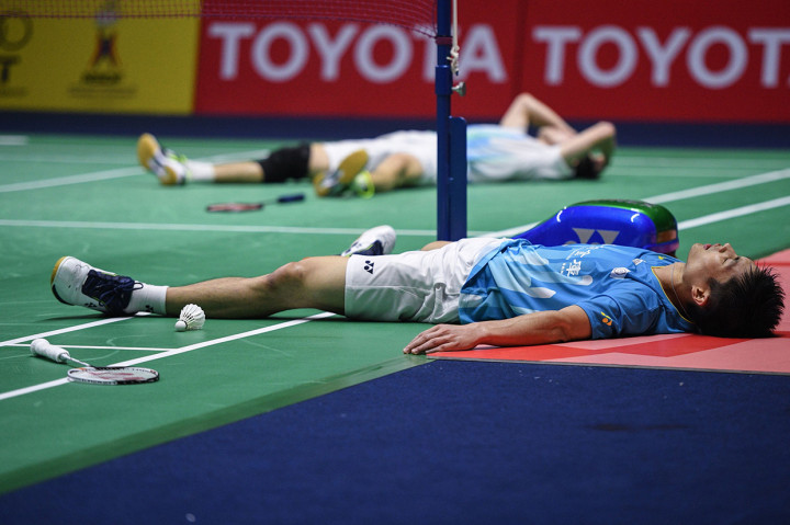 Chou Tien Chen berhasil memenangi laga melalui permainan rubber game, dengan skor 21-14, 11-21, 23-21.