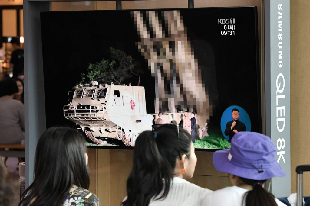 Korut menembakkan dua proyektil yang dianggap sebagai rudal balistik jarak pendek dari pantai di Provinsi Hwanghae Selatan, kata Kepala Staf Gabungan Seoul dalam sebuah pernyataan.