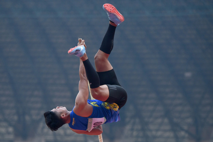 Atlet asal Jawa Barat Idan Fauzan menempati urutan pertama medali emas dengan ketinggian lompatan 5 meter, disusul urutan kedua medali perak atlet asal DKI Jakarta Danar Fajri Akbar dengan ketinggian lompatan 4.60 meter dan posisi ketiga medali perunggu diraih atlet asal Jawa Barat Alif M. Baskara dengan ketinggian lompatan 4,60 meter. Antara Foto/M Risyal Hidayat