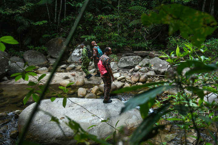 Keluarga menceritakan kepada polisi bahwa remaja asal Irlandia tersebut hilang dari kamarnya sejak Minggu, 4 Agustus 2019 pagi. Quoirin bersama keluarganya tiba di resor Dusun Pantai Hill di dekat Kota Seremban pada Sabtu, 3 Agustus 2019.