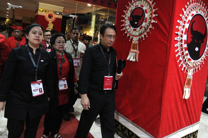 Megawati Soekarnoputri terpilih kembali secara aklamasi sebagai Ketua Umum PDI Perjuangan periode 2019-2024.
