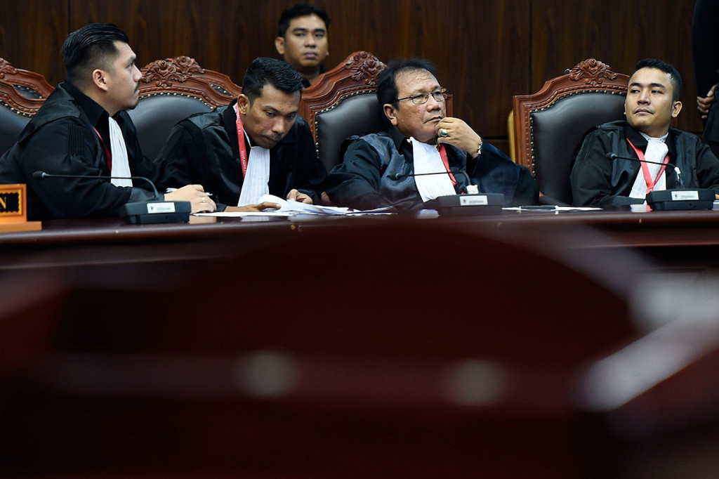 Sebanyak 55 perkara sengketa hasil Pemilu Legislatif 2019 di 12 provinsi dibacakan putusan oleh Majelis Hakim Konstitusi. Sidang putusan yang digelar pada Jumat (9/8) ini, menjadi sidang putusan terakhir dari rangkaian pembacaan putusan akhir untuk seluruh perkara sengketa hasil Pileg 2019, yang digelar sejak Selasa, 6 Agustus.  