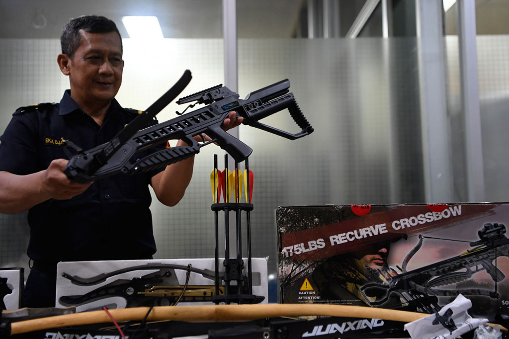 Barang milik negara yang dimusnahkan sebanyak 7.972 hasil pengawasan terhadap barang kiriman impor tahun 2016 hingga awal 2018. 