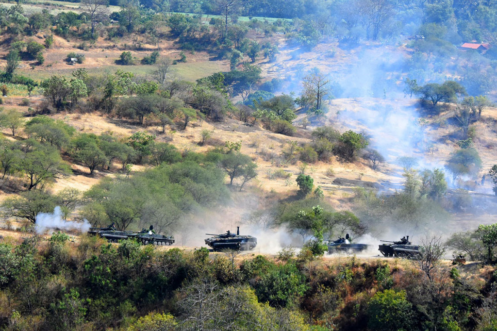 Skenario perang dalam Latihan Armada Jaya XXXVII tersebut mengaplikasikan peperangan modern sesungguhnya, melibatkan sekitar 8.493 personel serta kesenjataan dari unsur laut, darat, dan udara.