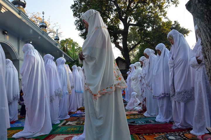 Berdasarkan hasil Rukyat Bin Nadhor atau rukyat dengan menggunakan mata telanjang untuk menentukan tanggal 10 Dhulhijah 1440 H, jemaah Naqsabandiyah Khalidiyah Mujadadiyah Al-Aliyah baru melaksanakan shalat Iduladha hari ini, Senin, 12 Agustus 2019, atau lebih lambat sehari dari ketetapan pemerintah.