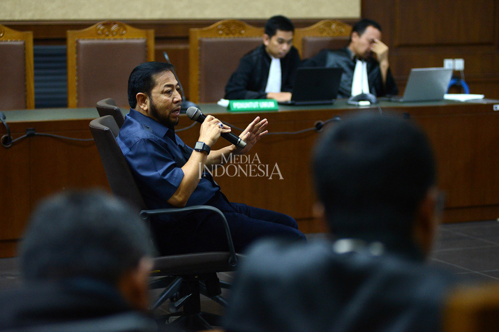 Setya Novanto yang merupakan terpidana korupsi e-KTP dihadirkan sebagai saksi karena seringkali disebut-sebut dalam sidang kasus suap proyek PLTU Riau-1 yang melibatkan Sofyan Basir dan Eni Saragih yang juga mantan Wakil Ketua Komisi VIII DPR. 