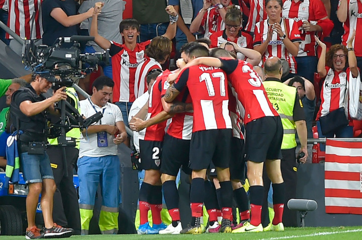 Gol tunggal striker berusia 38 tahun tersebut menjadi penentu kemenangan tuan rumah Athletic Bilbao atas Barcelona dengan skor tipis 1-0, pada laga pembuka La Liga 2019-2020 di Stadion San Mames, Bilbao, Sabtu, 17 Agustus 2019 dini hari WIB.