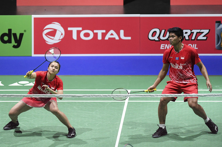 Praveen/Melati menang dua gim langsung dengan skor 21-16, 21-11 dalam tempo 31 menit. 
