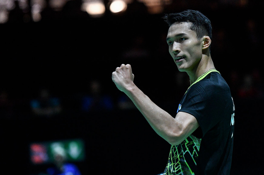 Pebulu tangkis Indonesia Jonatan Christie (Jojo) melakukan selebrasi usai mengalahkan pebulu tangkis Denmark Jan O Jorgensen pada babak ketiga Kejuaraan Dunia Bulu Tangkis 2019 di St. Jakobshalle, Basel, Swiss, Kamis, 22 Agustus 2019 waktu setempat.