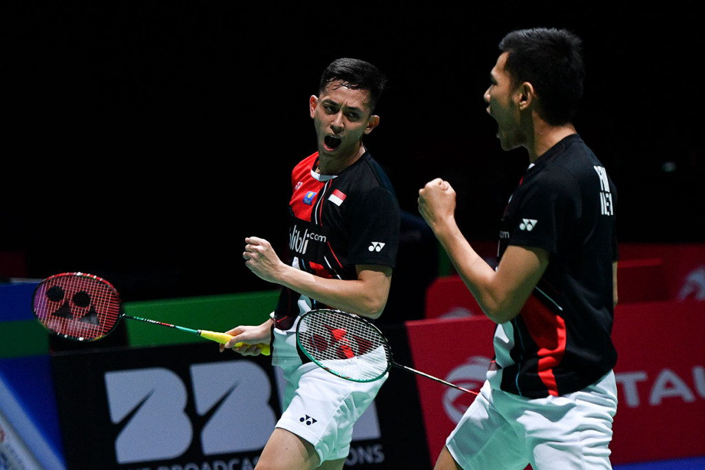 Pasangan Fajar/Rian Christie melaju ke babak perempat final Kejuaraan Dunia Bulu Tangkis 2019 usai menang atas ganda putra Malaysia Goh V Shem dan Tan Wee Kiong dengan skor 21-12, 21-16.