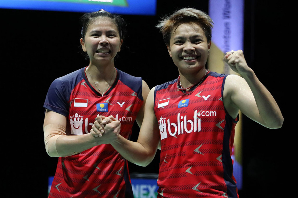 Pasangan unggulan kelima ini membutuhkan waktu lebih dari satu jam untuk menyisikan pasangan Tiongkok unggulan keempat itu dengan 25-23, 23-21.