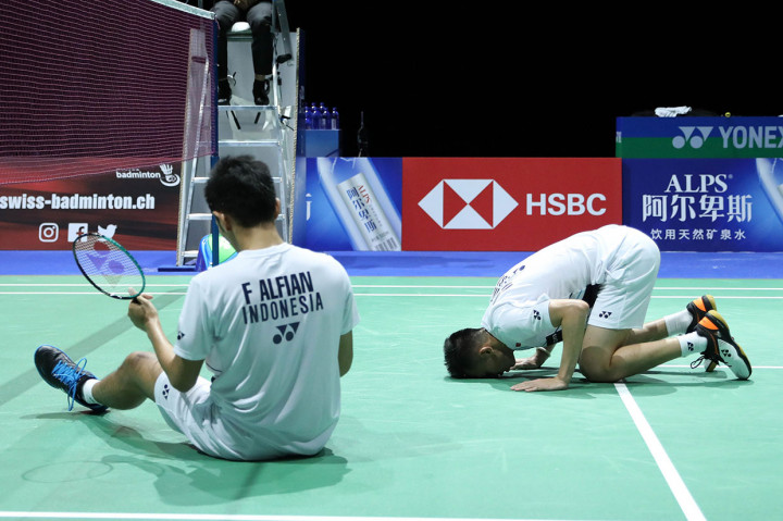 Unggulan ketujuh tersebut memperoleh tempat di babak empat besar setelah mengalahkan Choi Solgyu/Seo Seung Jae dua gim langsung dengan skor 21-13, 21-17.