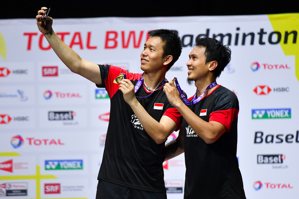 Kemenangan Mohammad Ahsan/Hendra Setiawan juga membuat Indonesia bisa memenuhi target membawa pulang satu gelar dari Kejuaraan Dunia Bulutangkis 2019.