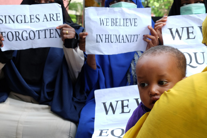 Unjuk rasa yang kembali digelar imigran dari berbagai negara diantaranya asal Sri Lanka, Somalia dan Afghanistan tersebut meminta pihak United Nations High Commissioner for Refugees (UNHCR) segera memberangkatkan mereka ke negara ketiga.