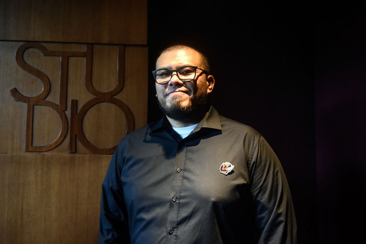 Film Gundala yang diadaptasi dari komik berjudul sama karya Harya Suraminata tersebut disutradari oleh Joko Anwar.