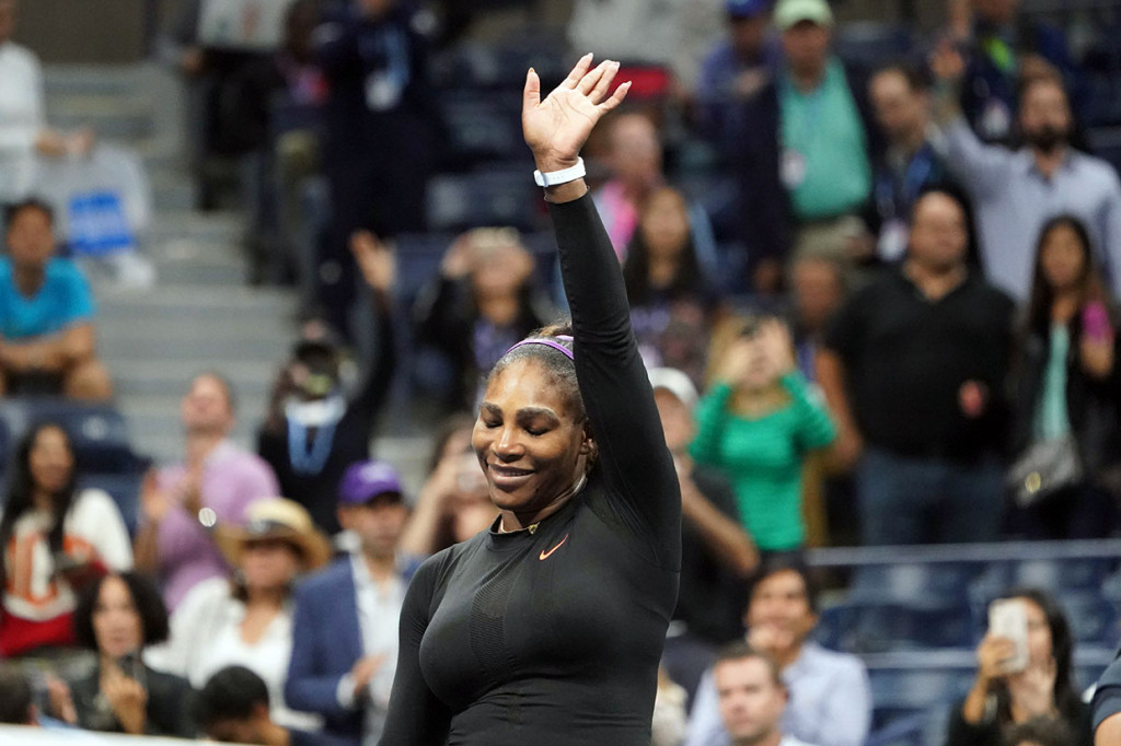 Williams, juara enam kali di US Open, harus kehilangan set pembukaan sebelum akhirnya menang 5-7, 6-3, 6-1. Di babak ketiga Williams akan menghadapi pemenang antara unggulan ke-29 Hsieh Su-Wei atau Karolina Muchova.