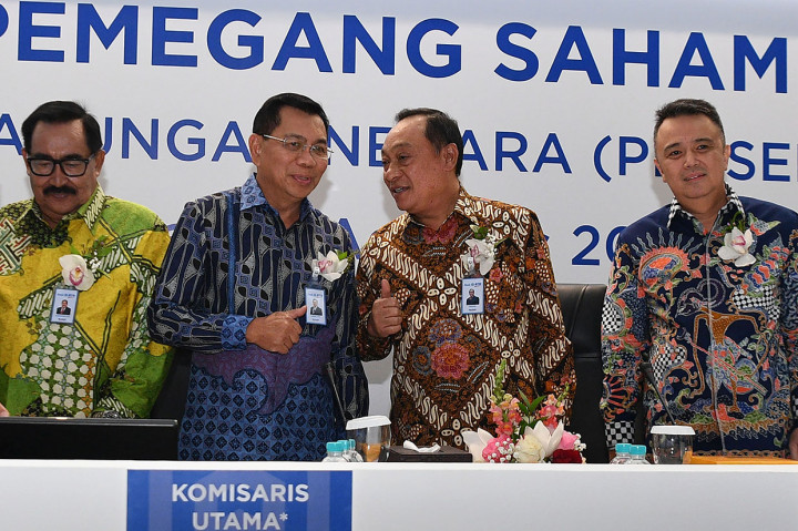Sebelumnya, RUPSLB BTN pada Kamis memutuskan merombak jajaran direksi bank BUMN tersebut. Dirut Bank BTN Maryono diganti oleh Suprajarto, yang sebelumnya menjabat sebagai Dirut BRI. Sementara, Bank BRI akan melangsungkan RUPSLB pada Senin, 2 September 2019, pekan depan. Agenda RUPSLB BRI antara lain akan memilih pengganti Suprajarto.